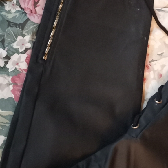 Fashion Nova Faux leather/ lace crotch size 3X - Picture 4 of 5